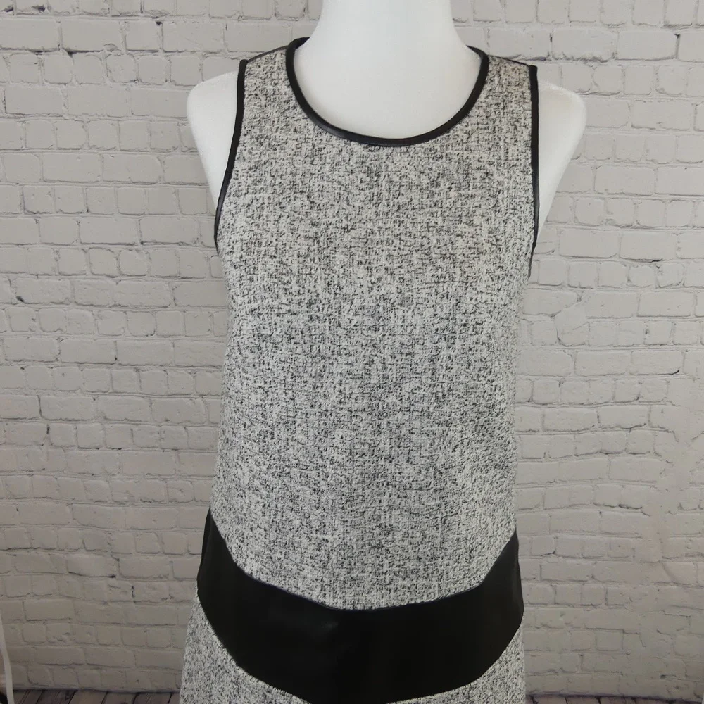 4.Collective Tweed Dress - Picture 4 of 10